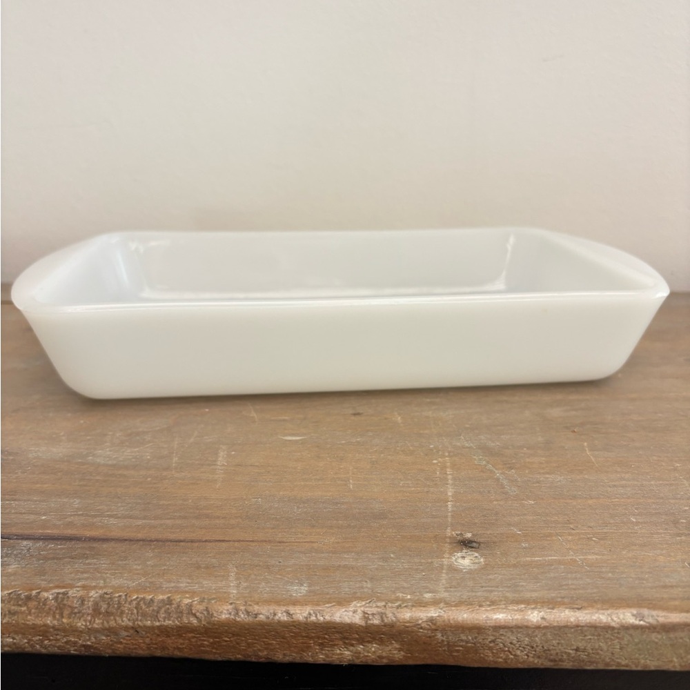 Vintage 80’s Glasbake White Microwaveable casserole dish 12x6x2 inches